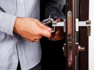 COMMERCIAL LOCKSMITH IN LONDON